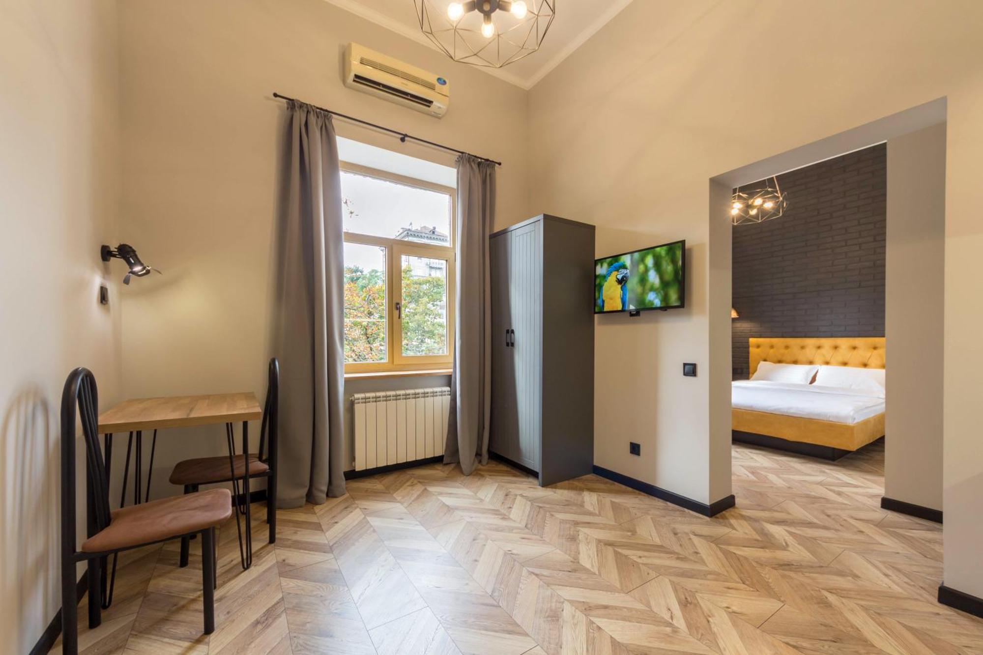 Central Apartments Kiev Eksteriør billede